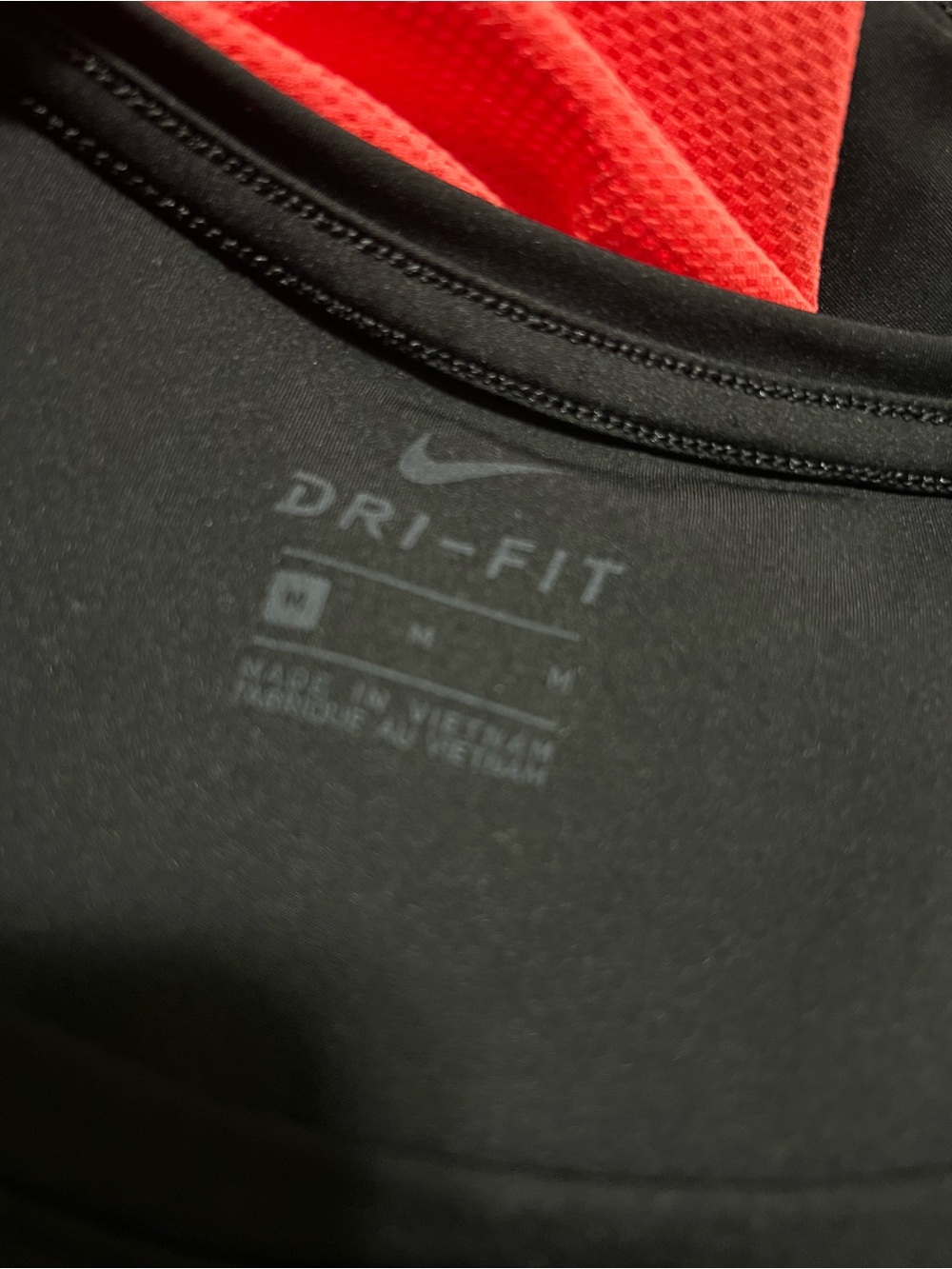 NIKE SPORT DON'T REST TOP - Picture 11 of 11